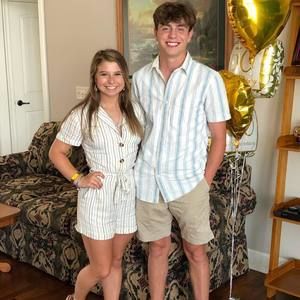 Meet your Posher, Lauryn